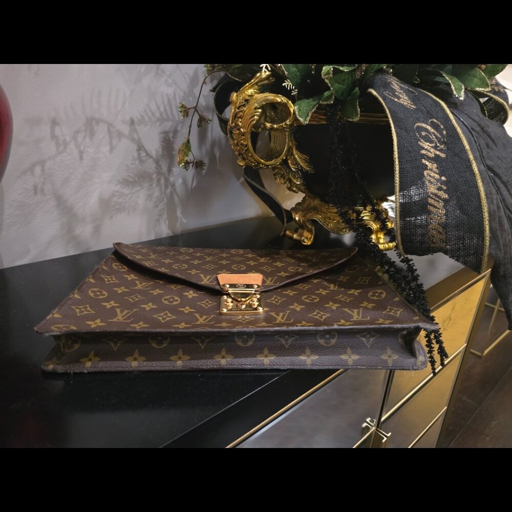 Vvguc Authentic Lv Monogram Document Bag - image 8